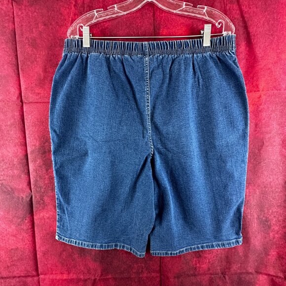 DENIM & CO YOKE FRONT MEDIUM DENIM BERMUDA SHORTS LARGE - Picture 3 of 9